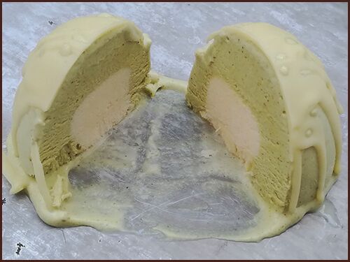 Cupole Semifreddo – Pistacchio con cuore di Mandarino